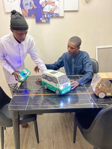 Mustapha Gajibo : l’entrepreneur nigérian qui fabrique des véhicules électriques pour réduire le coût du transport